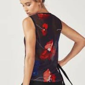 Fabletics Harleen Tank in Painted Poppy/ Back M